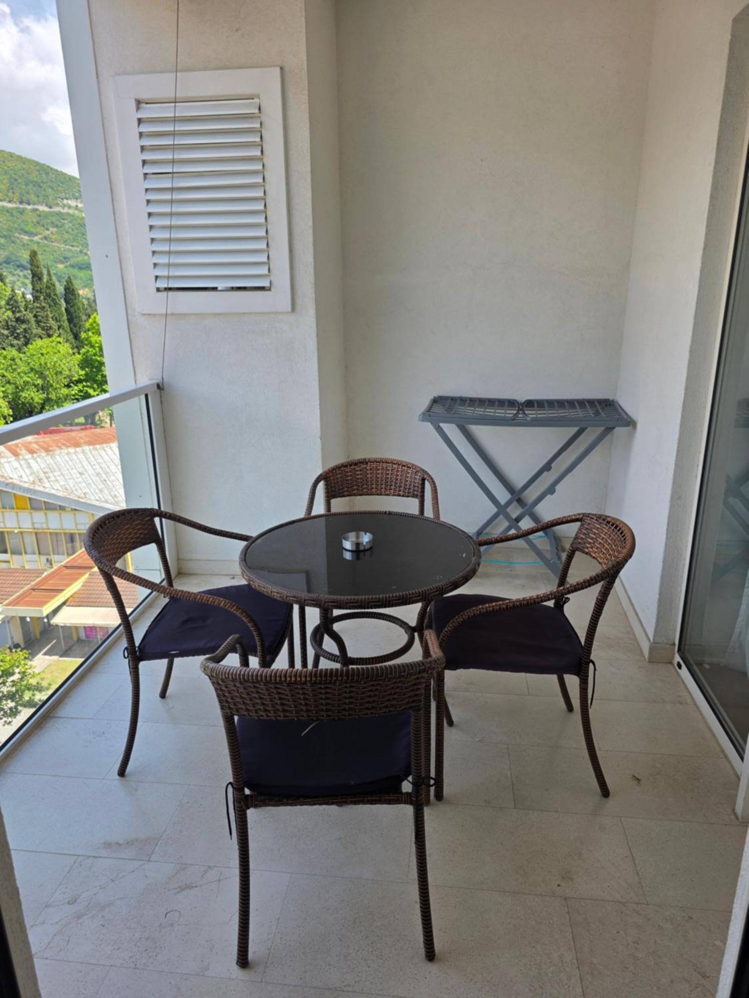 Apartments Menuet بودفا المظهر الخارجي الصورة